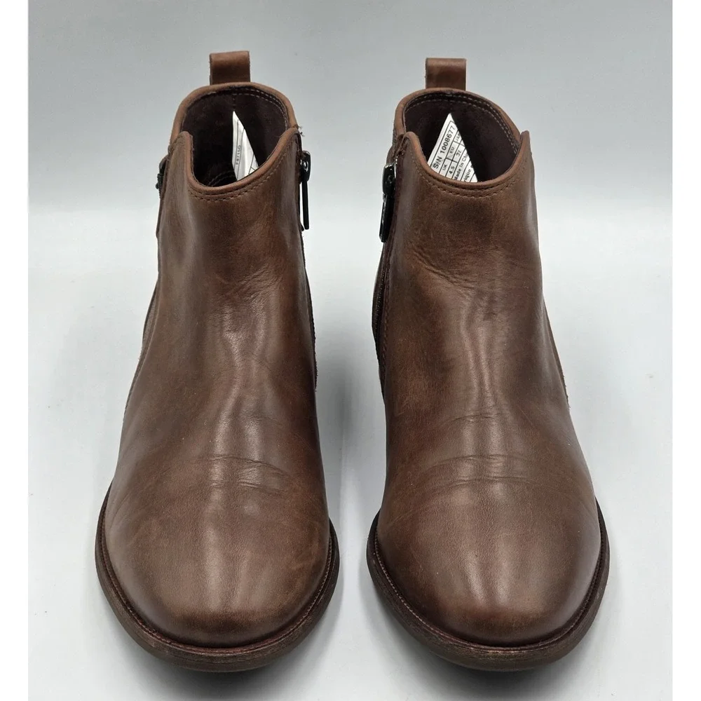UGG Demi‎ Boot Womens 6 Brown Leather Shearling Lined Ankle Zip Buckle